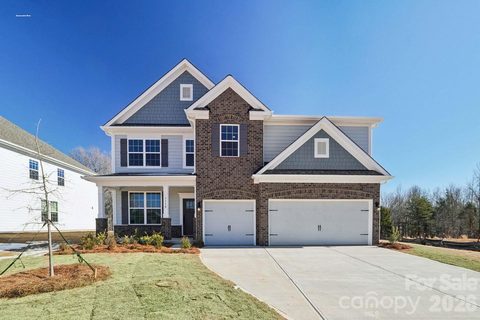 2887 Atwater Pond Circle active home in Sylvan Creek, Denver, NC