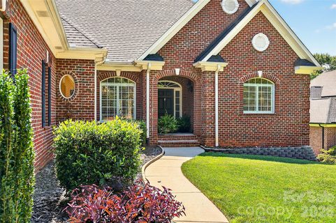 3574 Live Oaks Avenue active home in Norman Plantation, Terrell, NC