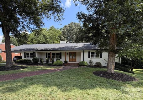 228 Cedar Street pending home in Forest Hills, Mooresville, NC