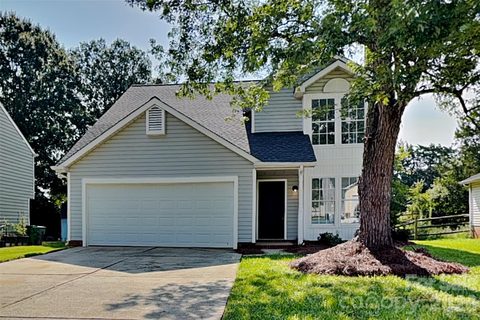 9428 White Cedar Court pending home in Faires Farm, Charlotte, NC
