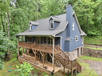 291 Merrills Chase Road active home in Merrills Chase, Asheville, NC