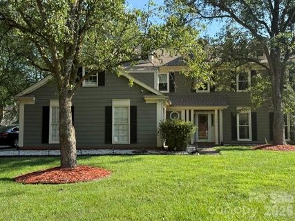 3709 Stoneglen Path active home in Brownes Ferry, Charlotte, NC