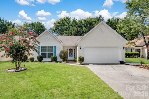 12714 Cedar Crossings Drive active home in The Crossings, Charlotte, NC