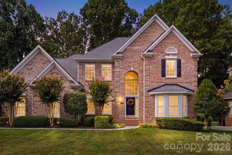 10104 Devonshire Drive pending home in Birkdale, Huntersville, NC