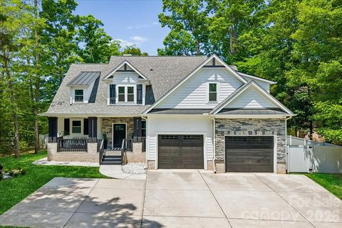 9712 Worley Drive pending home in The Preserve At Kinsley Lakes, Charlotte, NC