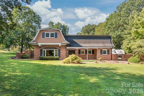 Homes in Claremont, Gastonia