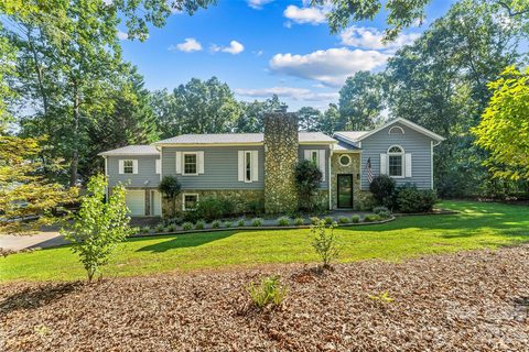 5468 Valley Run Street active home in Northlakes, Hickory, NC