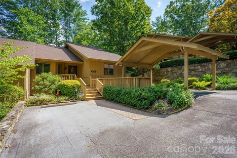 204 Water Oak Lane pending condo in The Oaks, Hendersonville, NC