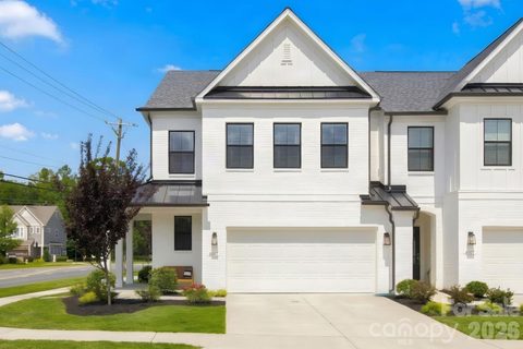 6007 Mariemont Circle active townhome in Towns At Rea Colony, Charlotte, NC