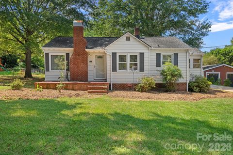1127 Thompson Avenue active home in Oakdale, Charlotte, NC