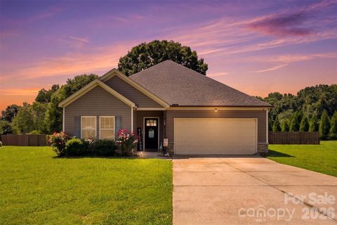 142 Donsdale Drive active home in Donsdale, Statesville, NC