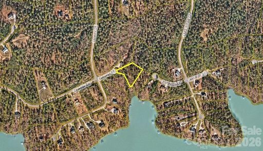 00 Compass Court active home in The Waterfront Club, Granite Falls, NC