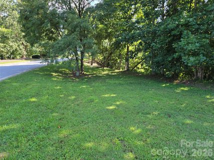 59 Summit Hill Road pending lot in Carriage Park, Hendersonville, NC