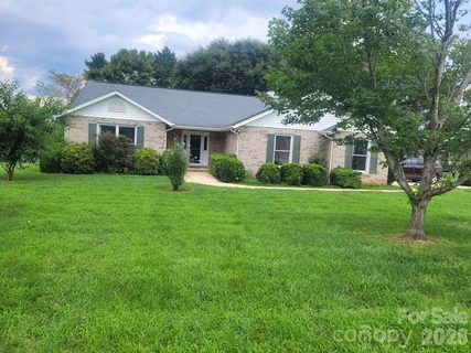 Homes in Melrose Place, Hickory
