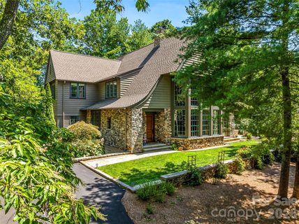85 Chauncey Circle active home in Ramble Biltmore Forest, Asheville, NC