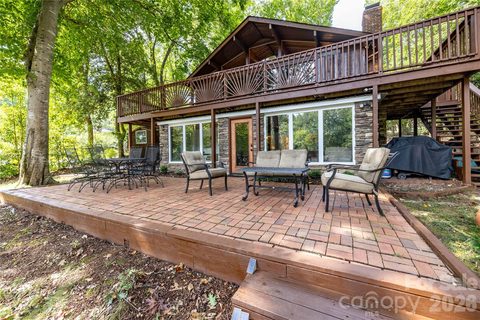 825 Emerald Shores Road pending home in Emerald Shores, Mount Gilead, NC