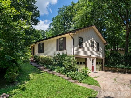 14 Forest Ridge Drive active home in St Andrews, Arden, NC