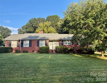 332 Fannie Circle active home in Grier Heights, Charlotte, NC