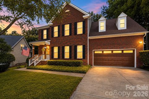 104 Oak Grove Court active home in Whitegrove, Fort Mill, SC