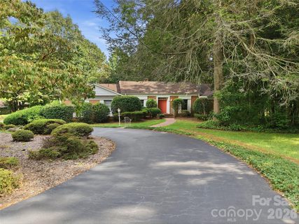 12 Legendary Road active home in Woodhaven, Hendersonville, NC