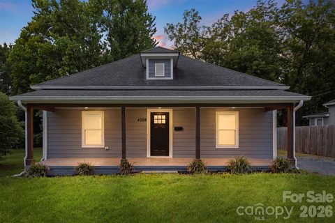 4309 Hovis Road active home in Thomasboro, Charlotte, NC