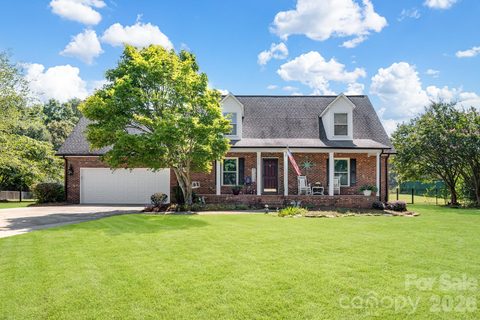 Homes in Fox Fire, Gastonia