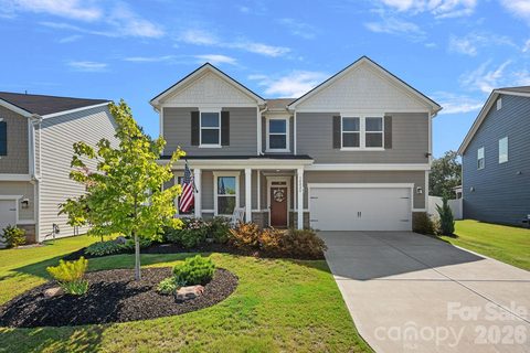 14024 Fairy Tale Court active home in The Hills, Huntersville, NC