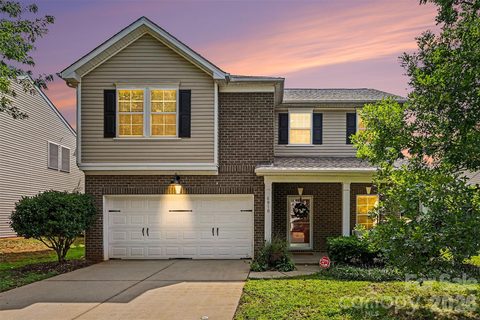 6918 Barefoot Forest Drive active home in Hucks Landing, Charlotte, NC