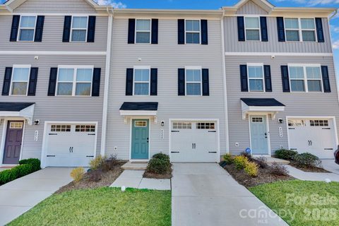 4008 Haldane Street active home in Woodford Green, Charlotte, NC