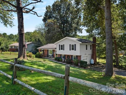 86 Debra Lane active home in Echo Hills, Asheville, NC