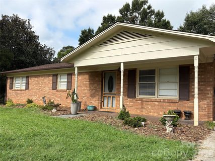 A home in Fairfield Acres