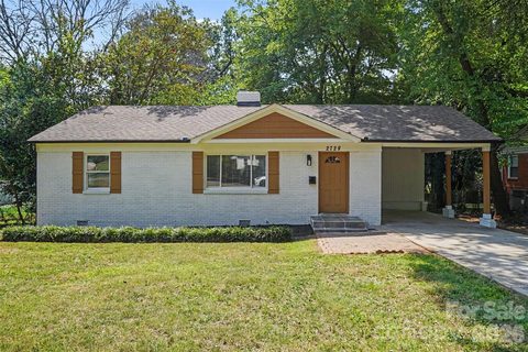 2728 Arnold Drive active home in Country Club Heights, Charlotte, NC