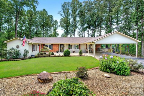 Homes in Cobblestone, Marion