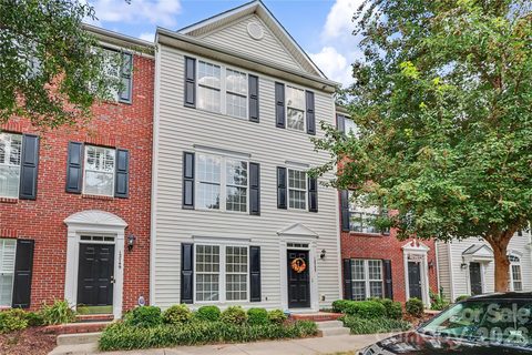 12753 Bullock Greenway Boulevard active home in Blakeney Greens, Charlotte, NC
