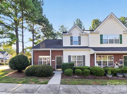 1712 Pergola Place active home in University Heights, Charlotte, NC