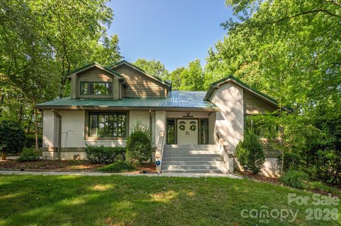 4418 Horseshoe Bend active home in Providence Woods South, Matthews, NC