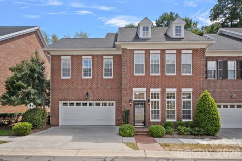 6415 Wakehurst Road active townhome in Burning Tree, Charlotte, NC