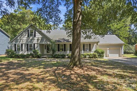 3321 Chilham Place active home in Ridgeloch, Charlotte, NC