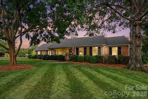 207 Richmond Road pending home in Country Club, Salisbury, NC