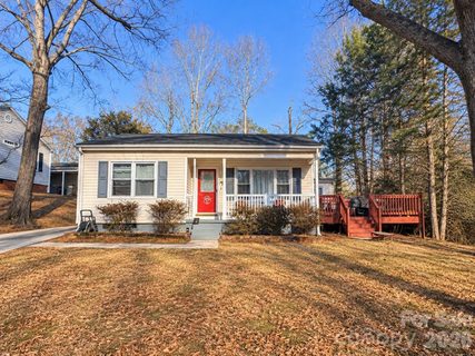 154 Shamrock Street active home in Meadow Park, Concord, NC