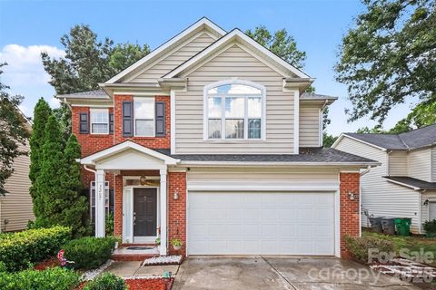 Homes in Cresthill, Charlotte
