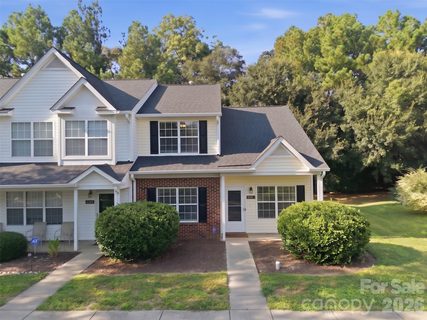 2826 Mayer House Court active home in Rozzelles Landing, Charlotte, NC