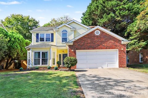 3907 Yorkford Drive active home in Cheshunt, Charlotte, NC