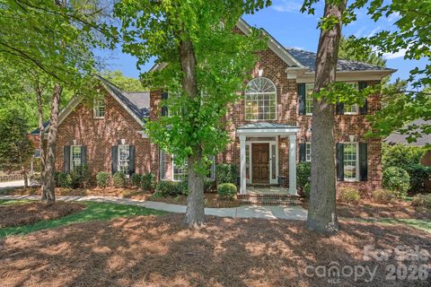 2401 Flagstick Drive active home in Emerald Lake, Matthews, NC