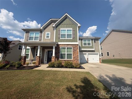 640 Maple Hill Drive active home in Waterside At The Catawba, Fort Mill, SC