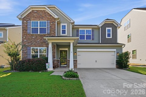 15931 Harbor Hill Drive active home in Chateau, Charlotte, NC