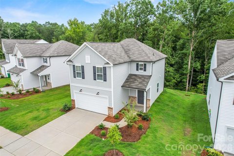 14125 Braidenwood Lane active home in Parkside Crossing, Charlotte, NC
