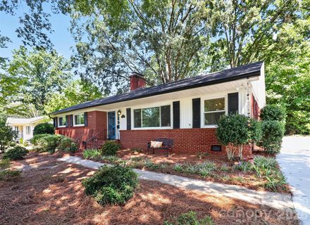 831 Faircrest Drive active home in Madison Park, Charlotte, NC