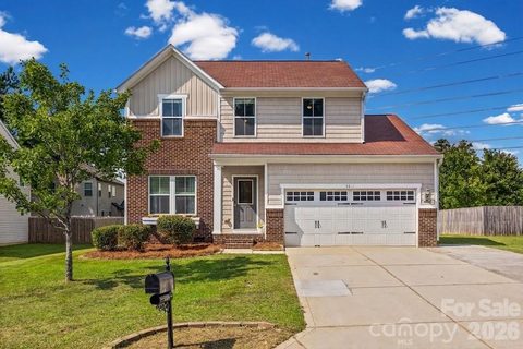 3011 Rhododendron Place active home in Somerset At Autumn Cove, Lake Wylie, SC
