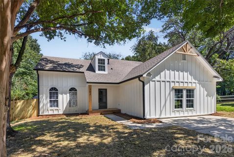 702 Foxborough Road active home in Autumn Wood, Charlotte, NC